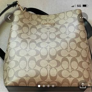 Coach pocket book in good condition only used a few times